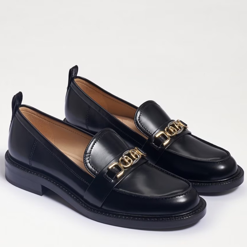 Christy Loafer in Black Box Leather
